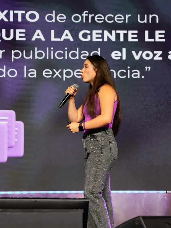 Antonia Villa en el auditorio principal